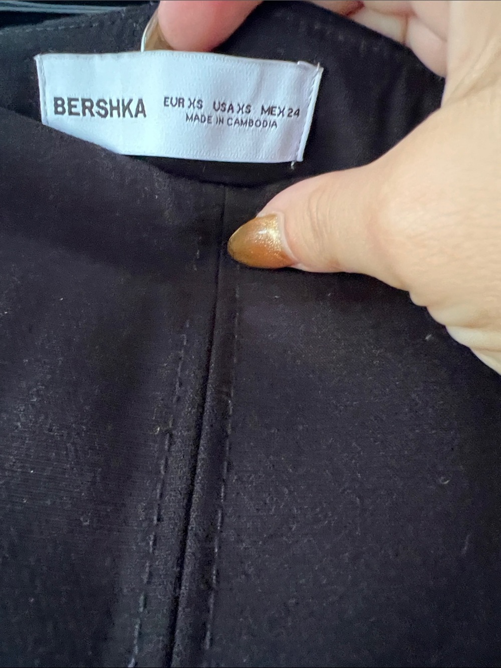 Bershka Black Mini Skort with Center Seam Detail - Picture 2 of 4